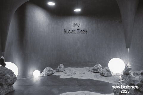 moon daze studio 登月留影