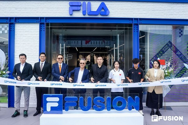 FUSION BLUE BOX北京君太店开幕剪彩