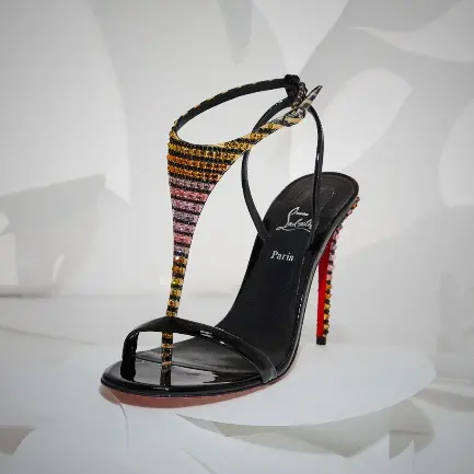 Christian Louboutin路铂廷携The Loubi Show音乐舞蹈盛典，于巴黎盛大揭幕2024秋冬女士系列及Our Angels胶囊系列