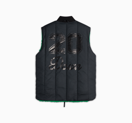 穿黑色衣服的人 低可信度描述已自动生成